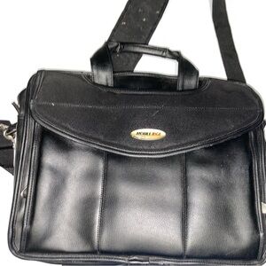 Mobile Edge: Leather Black Laptop
